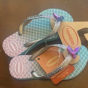 Havaianas Glitter Mermaid Flip Flops - Blue and Purple